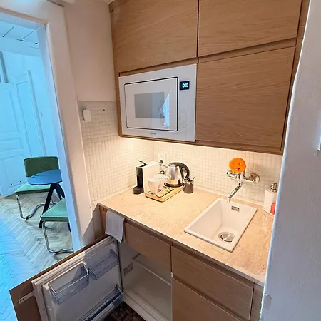 Siroka 14 Apartment